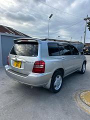 Toyota Kluger 2005 Silver for sale
