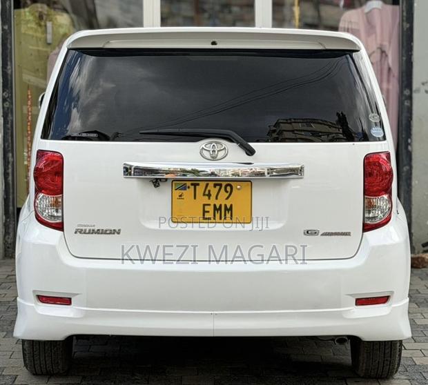 Toyota Corolla Rumion 2007 White