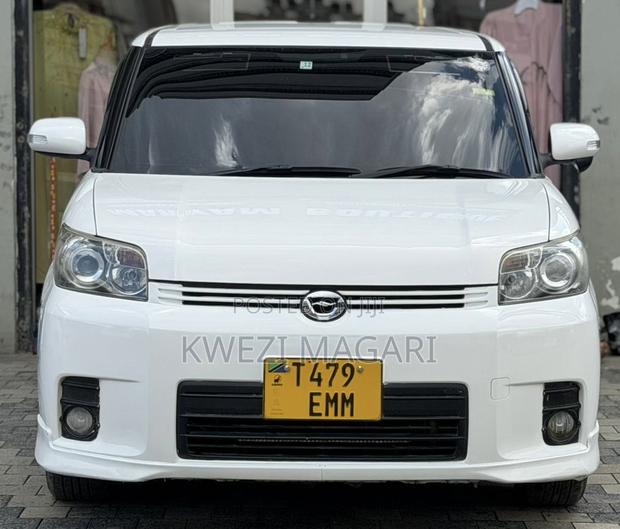 Toyota Corolla Rumion 2007 White