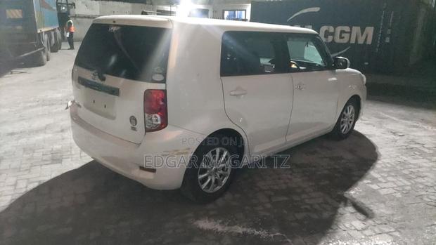 Toyota Corolla Rumion 2007 White