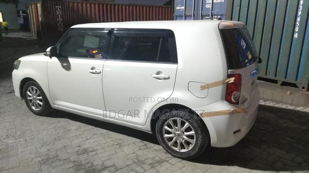 Toyota Corolla Rumion 2007 White