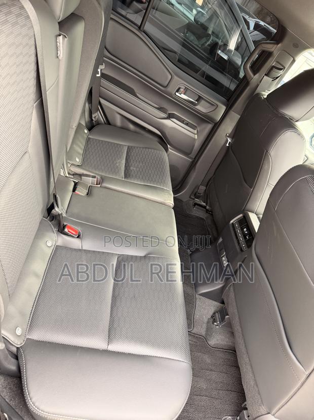 New Toyota Land Cruiser Prado 2.7 2025 Black