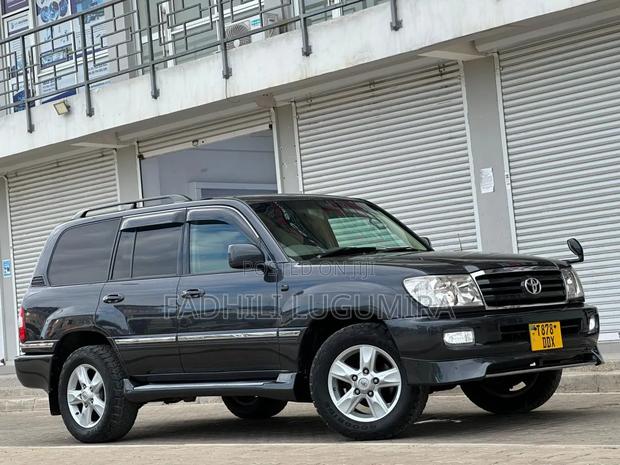 Toyota Land Cruiser 2005 Black