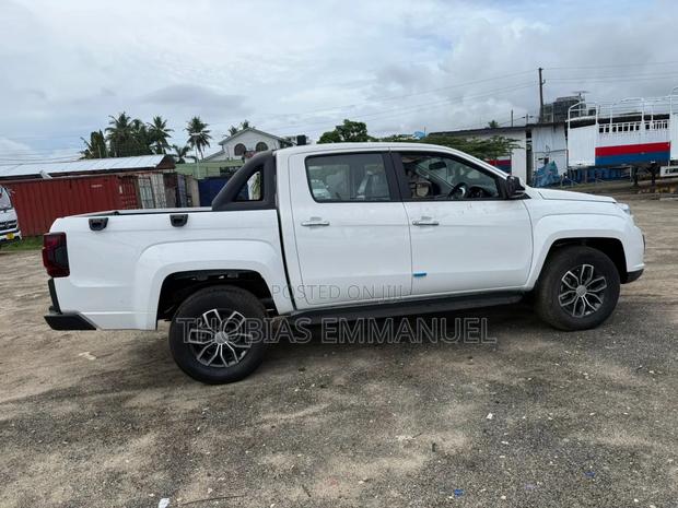 New JMC Vigus 2025 White
