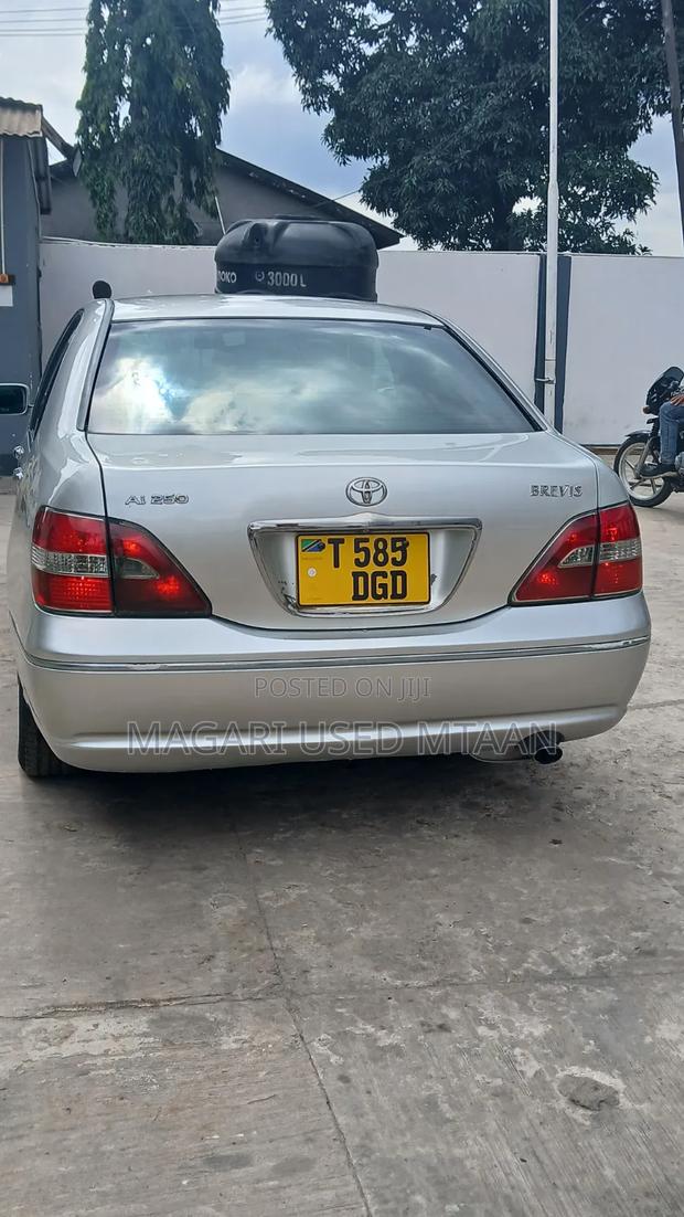 Toyota Brevis 2004 Silver