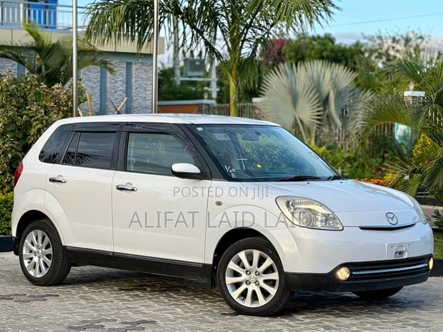Mazda Verisa 2010 White