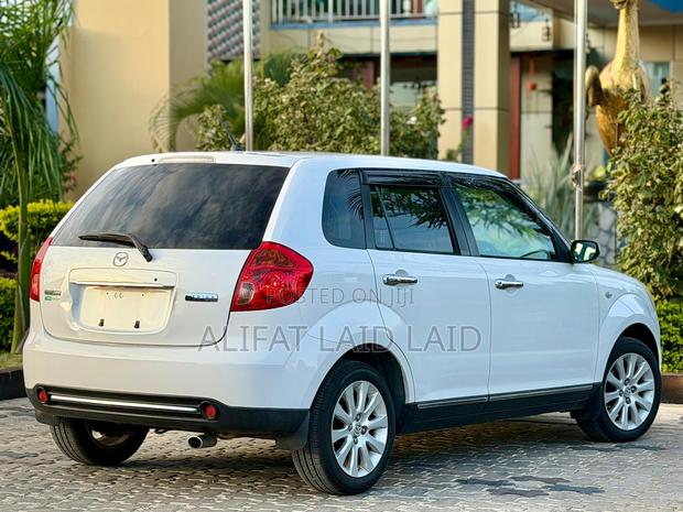 Mazda Verisa 2010 White