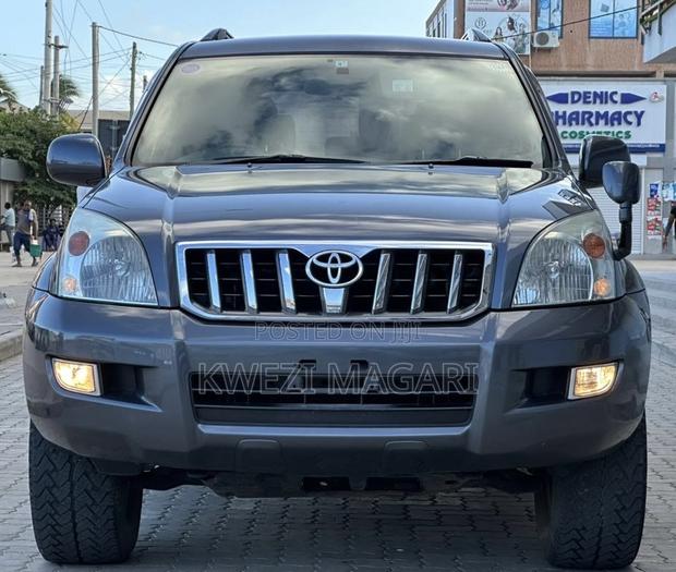 Toyota Land Cruiser Prado 2006 Gray
