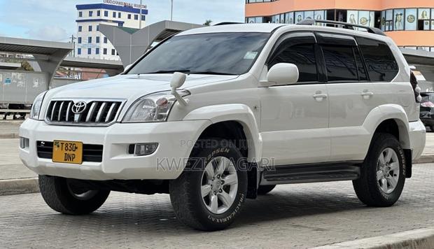 Toyota Land Cruiser Prado 2006 White