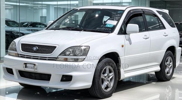 Toyota Harrier 2000 White