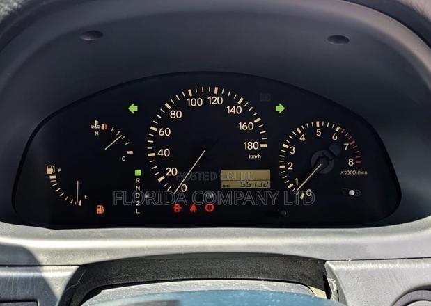 Toyota Harrier 2000 White