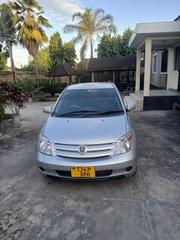 Toyota IST 2005 Silver for sale