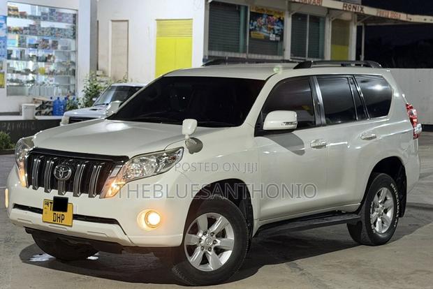 Toyota Land Cruiser Prado 2015 White