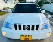 Toyota Kluger 2004 White for sale