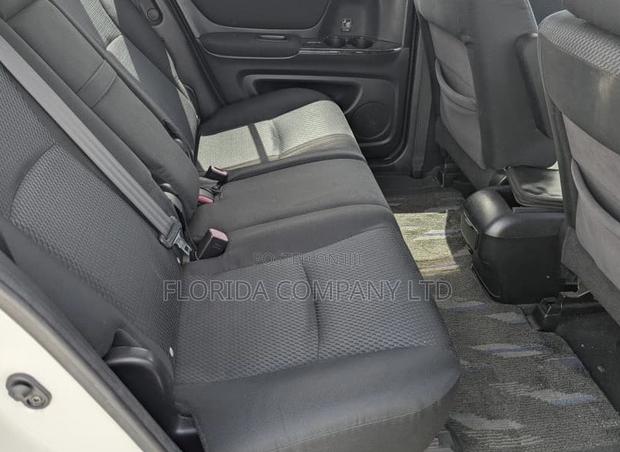 Toyota Kluger 2006 White