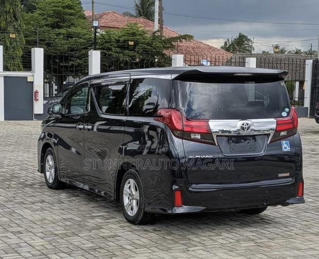 Toyota Alphard 2015 Black