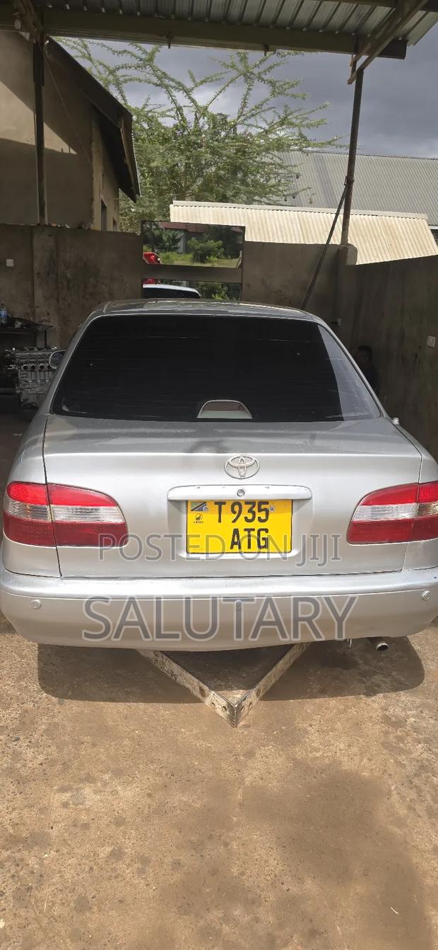 Toyota Corolla 1998 Silver