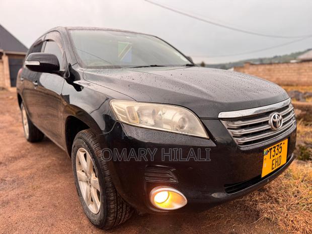 Toyota Vanguard 2010 Black