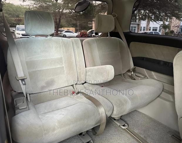 Toyota Alphard 2005 Silver