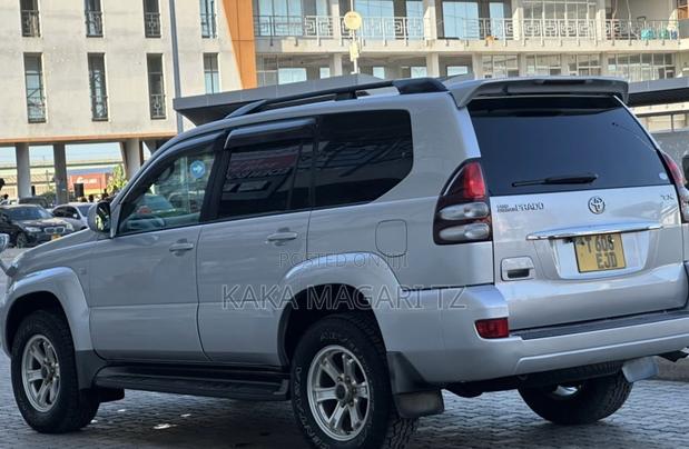 Toyota Land Cruiser Prado 2007 Silver