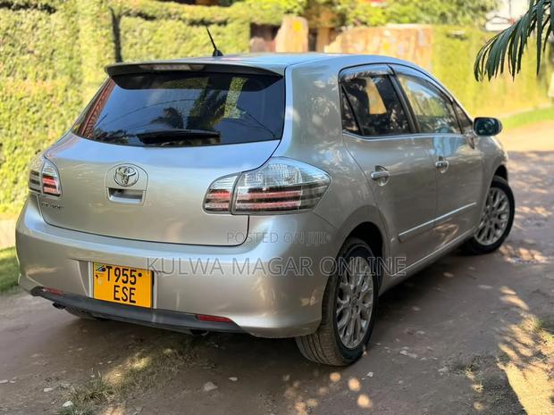 Toyota Blade 2008 Silver