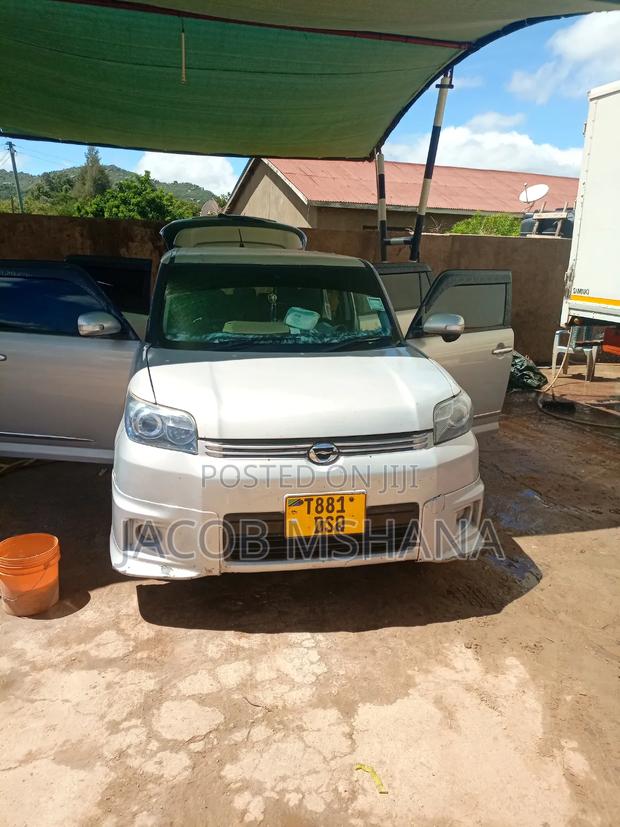 Toyota Corolla Rumion 2007 White