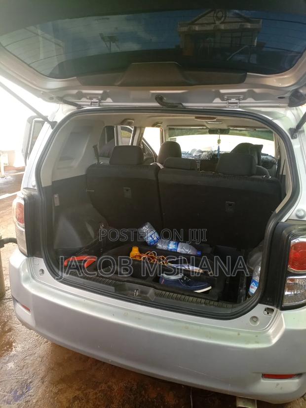 Toyota Corolla Rumion 2007 White
