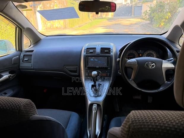 Toyota Blade 2008 Silver