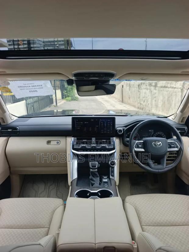 Toyota Land Cruiser 2025 Black