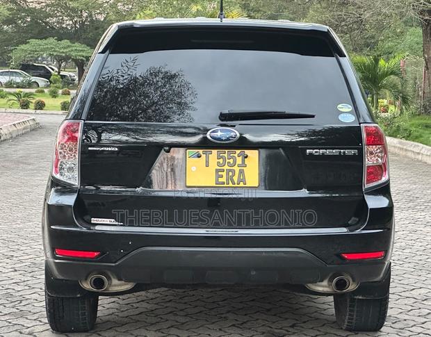 Subaru Forester 2011 Black