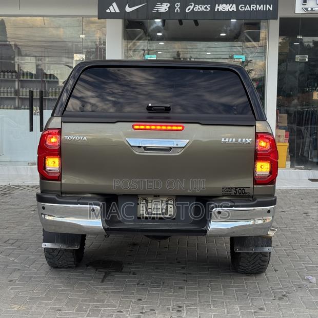 Toyota Hilux Revo Double Cab Deisel 2.4 RWD 2021 Gray