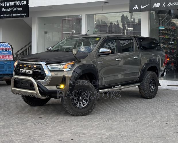 Toyota Hilux Revo Double Cab Deisel 2.4 RWD 2021 Gray