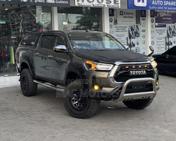 Toyota Hilux Revo Double Cab Deisel 2.4 RWD 2021 Gray