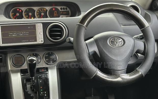 Toyota Corolla Rumion 2011 White