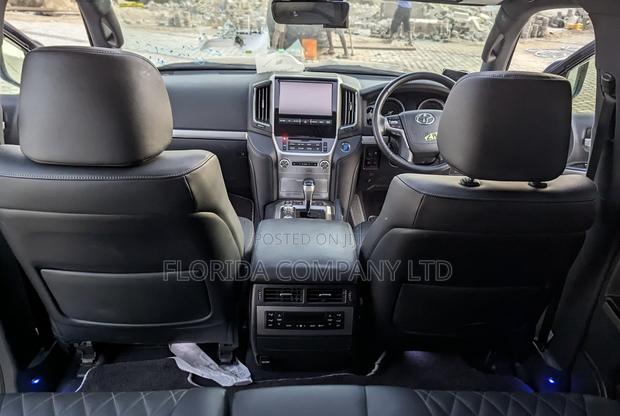 Toyota Land Cruiser 2016 Black