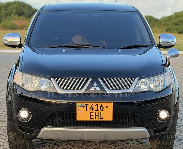 Mitsubishi Outlander 2012 Black