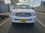 Toyota Hilux 2006 White for sale