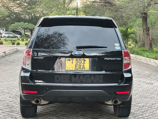 Subaru Forester 2011 Black