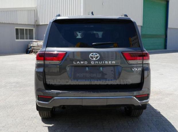 New Toyota Land Cruiser 2026 Gray