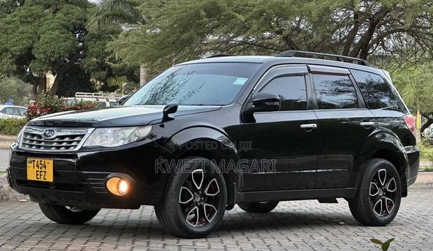 Subaru Forester 2010 Black