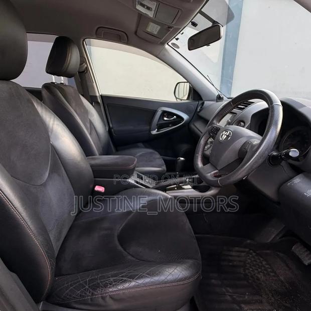 Toyota Vanguard 2013 White