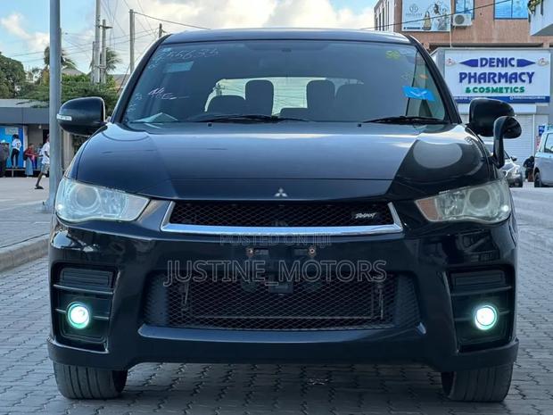 Mitsubishi Outlander 2011 Black