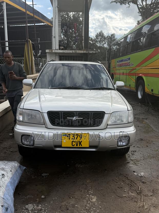 Subaru Forester Automatic 2000 Silver