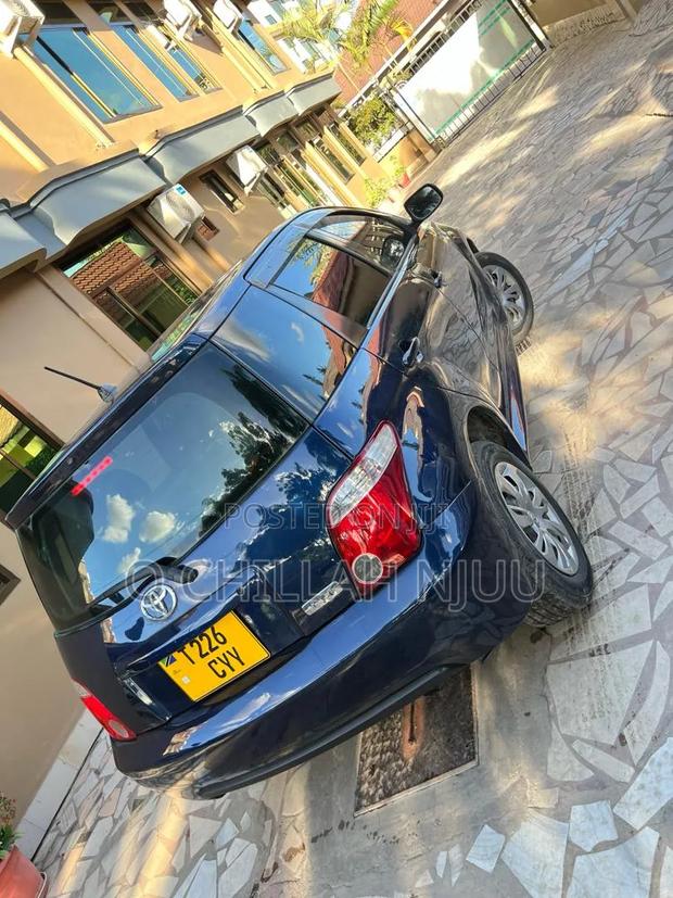 Toyota IST 2005 Blue