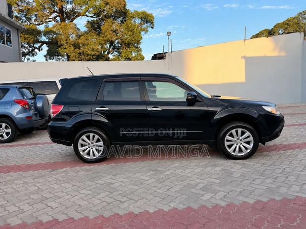 Subaru Forester 2011 Black