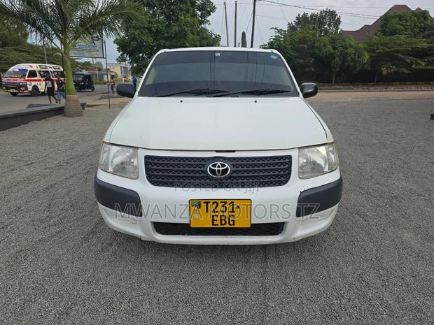 Toyota Succeed 2005 Pearl
