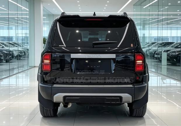 Toyota Land Cruiser 2025 Black