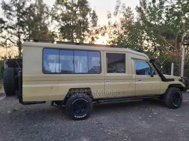 Toyota Land Cruiser 79 Series 2008 Beige