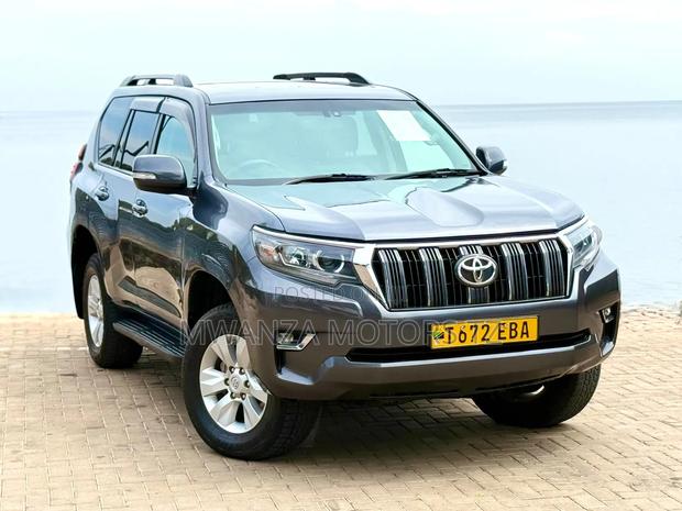 Toyota Land Cruiser Prado 2017 Gray