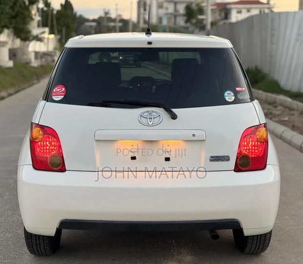 Toyota IST 2004 White